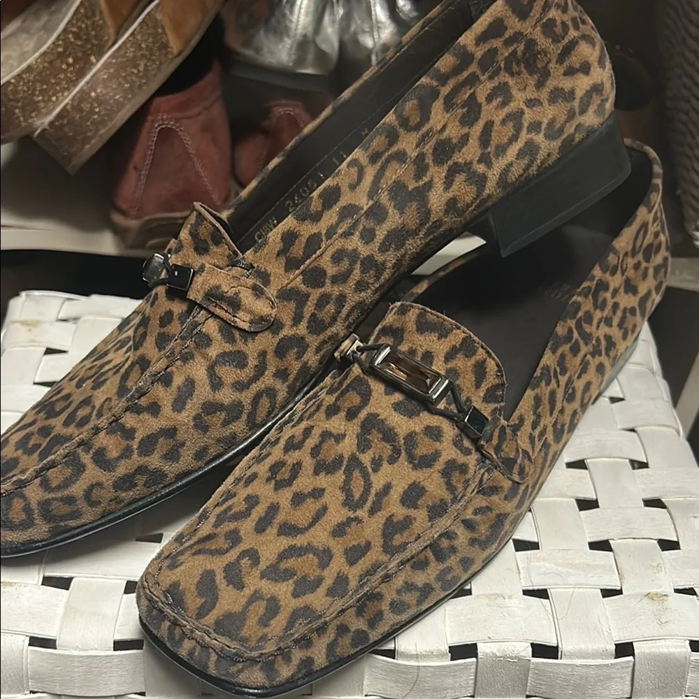 Stuart Weitzman Carrini Leopard Print Woman’s Loafers - Picture 2 of 11